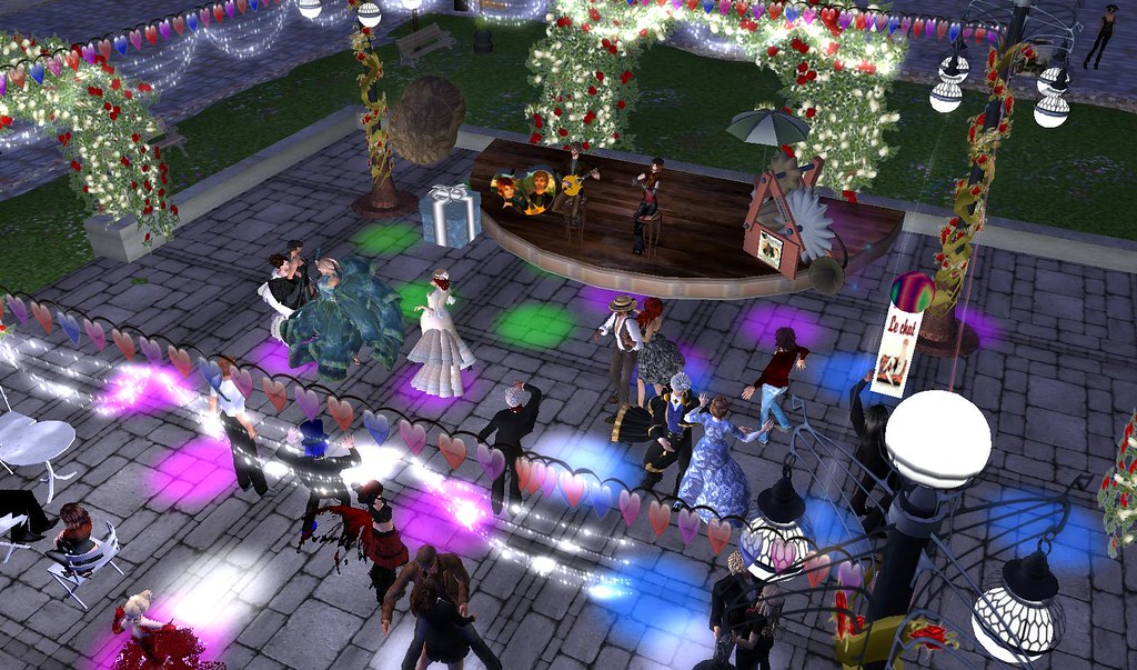 Pillowfish at Giverny - Dedric Mauriac